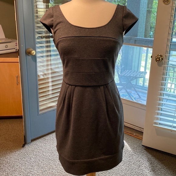 BCBGMaxAzaria Dress, Size 6, Gray in EUC - Picture 1 of 9